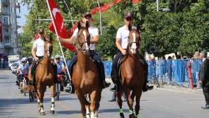 Polisi, askeri, jandarması, gazisi ve şehit yakınları 30 Ağustos için yürüdü