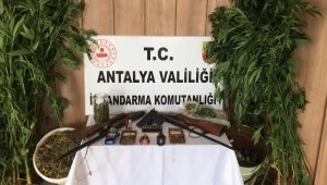 Uyuşturucu operasyonu yapılan evden cephane çıktı