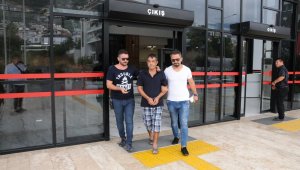 Alanya'da aranan hırsızlık şüphelisi yakalandı