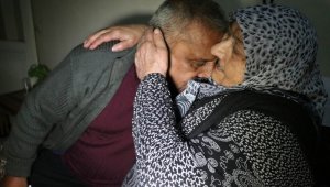 Anne ile oğulun ağlatan buluşması