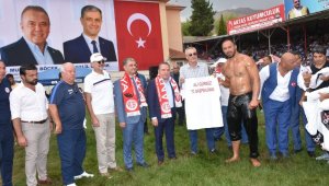 Antalyaspor'dan er meydanında forma jesti