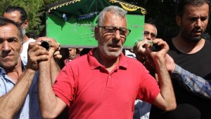 Babanın eş cinayetini kurban giden kızına son vedası yürek burktu