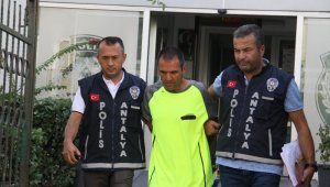 Baldızını öldüren zanlı Konyaaltı Sahili'nde sahte kimlikle yakalandı