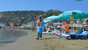Büyükşehir plajları temizledi