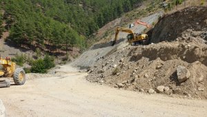 Gündoğmuş Balkaya yolunda heyelan önleme çalışması
