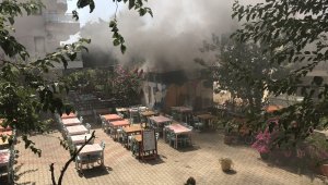 Kaş'ta trafo yangını korkuttu