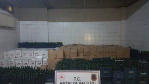 Manavgat'ta 20 bin litre şişelenmiş sahte dolum şarap ele geçirildi