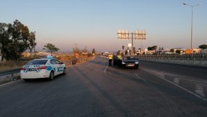Motosiklet ile otomobil çarpıştı: 2 yaralı