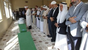 Trafik kazasında ölen 4 kardeş yan yana toprağa verildi