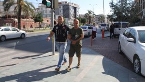 Alanya'da şüpheli araçta uyuşturucu çıktı