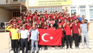 Alanyalı öğrencilerden Mehmetçiğe moral mektubu