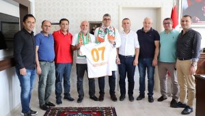 Alanyaspor'dan Lakadamyalı'ya 'hayırlı olsun' ziyareti