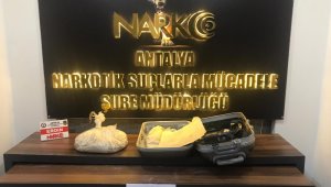 Antalya Havalimanı'nda uyuşturucu madde yakalandı