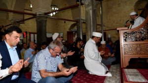 Antalya, zafer için sabah namazında buluştu