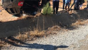 Antalya'da askeri araç takla attı: 2 yaralı