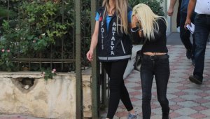 Antalya'da semt pazarı yankesicilerine "mutlu pazar" operasyonu