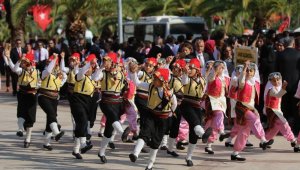 Antalya'nın ilçelerinde Cumhuriyet coşkusu