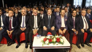Bakan Varank: " Türkiye 2 haftada ABD ve Rusya'yı istediği noktaya getirdi"
