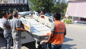Büyükşehir' den hasta yatağı yardımı