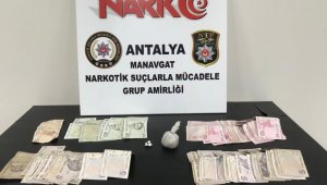 İç çamaşırında uyuşturucu ele geçirildi