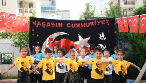 Konyaaltı Belediyesi kreşlerinde 'Cumhuriyet' coşkusu