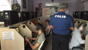 Konyaaltı'ndaki okullar çevresinde denetim uygulaması yapıldı