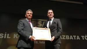 Rıza Perçin mazbatasını aldı