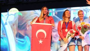 Şahika Ercümen: "Kaş'ın sıcak mavi suları bana dalışı çok sevdiriyor"