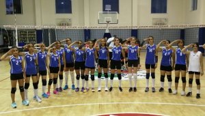 Voleybol kız voleybol takımından Mehmetçiğe selam