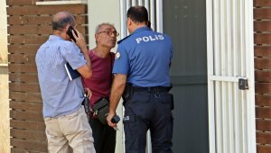 Yaşlı adama tuvalette kabusu yaşattı