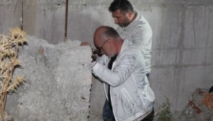 Alacaklıları kaçırıp zincirle bağladı