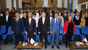 ALKÜ'de "Nesiller Mimarı Olarak Öğretmenler" Konferansı