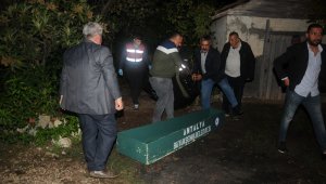 Antalya'da kadın cinayeti: 1 ölü, 2 yaralı