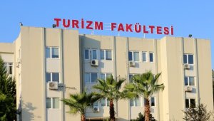 AÜ'de Sağlık Turizmi Yöneticiliği Eğitimi verilecek