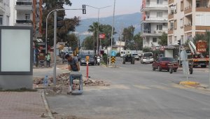 Büyükşehir'den Finike'de hummalı çalışma