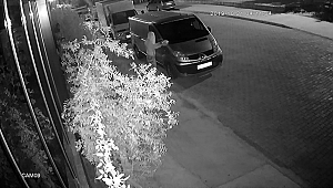 İnatçı kundakçı, minibüse benzin döküp yaktı