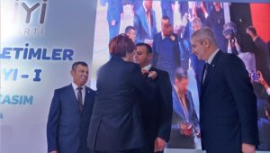 Kaş'ta DP'li 2 meclis üyesi İYİ Parti'ye katıldı