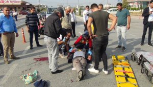 Kasksız motosiklet sürücüsü ölümden döndü