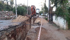 Kızıltoprak'a kanalizasyon hattı