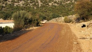 Manavgat Ahmetler'de yol çalışması