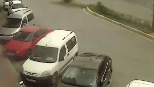 Takla atan araçtan burunları bile kanamadan çıktılar