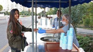 Üniversite öğrencilerinin çorbası Büyükşehir'den