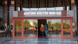 AKM'ye Atatürk Kültür Merkezi tabelası asıldı