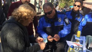 Antalya polisi sahte Milli Piyango ile ilgili vatandaşları bilgilendirdi