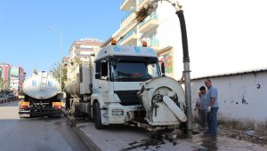 ASAT kanalizasyon hatlarını temizliyor
