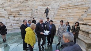 Bakan Ersoy, Patara'da incelemelerde bulundu