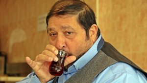 Çay içerken boğulma tehlikesi geçirdi, ölümden döndü