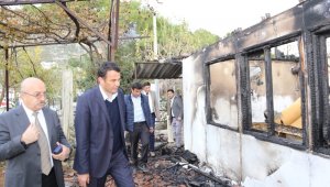 Evi yanan aileleri Başkan Ulutaş'tan yardım sözü