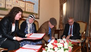 Hayırsever çiftten okul protokolü