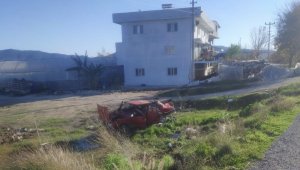 Kaş'ta otomobil takla attı: 1 yaralı